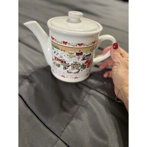 Russ‎ Berrie & Co Ceramic Coffee Pot w/Lid "A Christmas Remembered" Vintage RARE